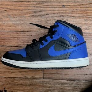 The Air Jordan 1 Mid Black Royal Tumbled Leather SIZE 8 MENS